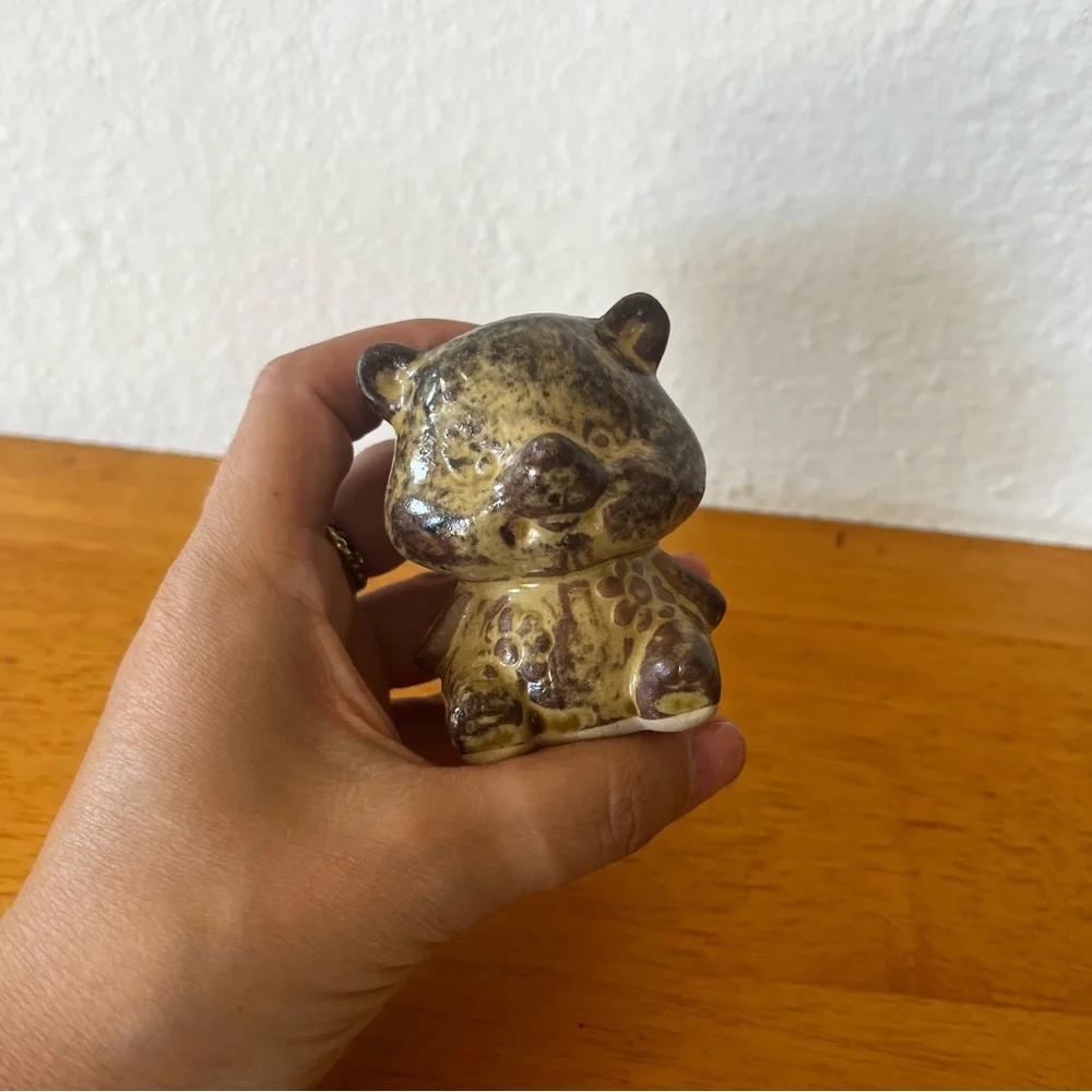 Vintage Napcoware Ceramic Bear Figurine Planter Toothpick Holder - Picture 3 of 5